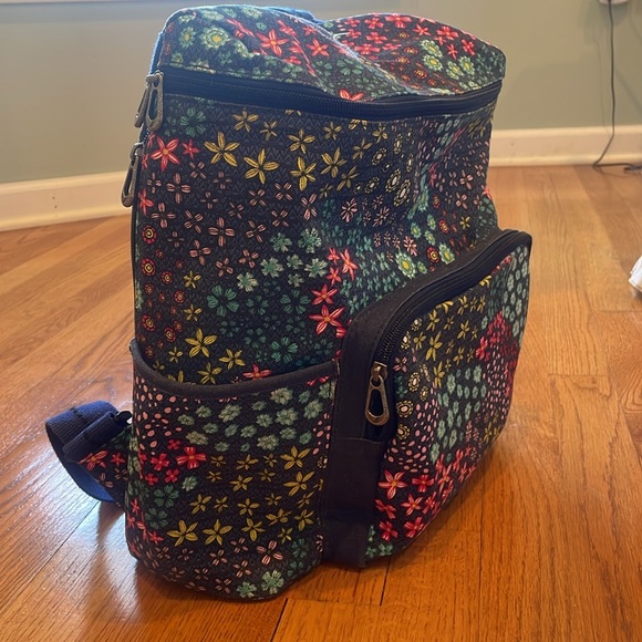 SAKROOTS Navy Floral Spirit medium sized backpack with laptop sleeve RARE! - Picture 2 of 9